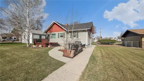 120 4th Ave W, Culbertson, MT 59218