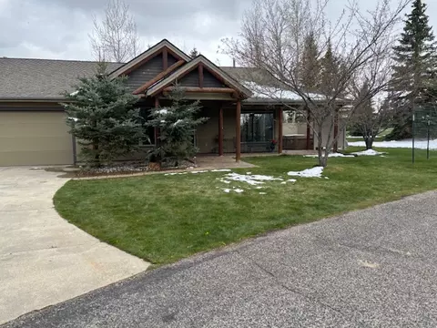 8 Jack Lackey Ln, Red Lodge, MT 59068