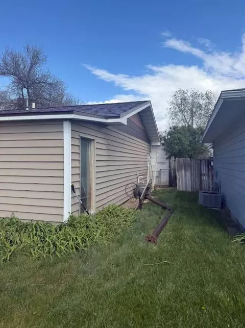 723 Juniper Ave, Laurel, MT 59044 photo 2