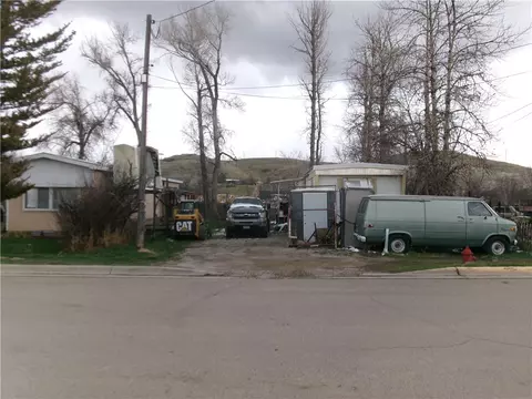 12011203 3rd Ave S, Lewistown, MT 59457