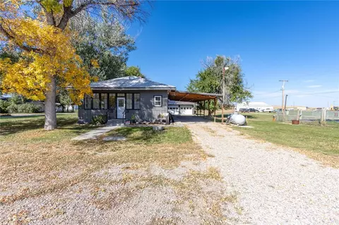 113 First Ave W, Lavina, MT 59046