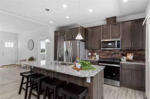 Kitchen - 9809 Summer Wheat Way, Broadview, MT 59015 photo 2 of 3