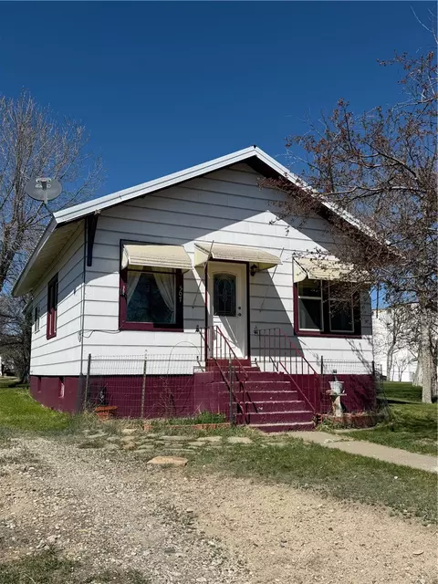 507 1st St SE, Harlowton, MT 59036
