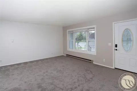 Living - 1316 Beartooth Dr, Laurel, MT 59044 photo 2 of 5