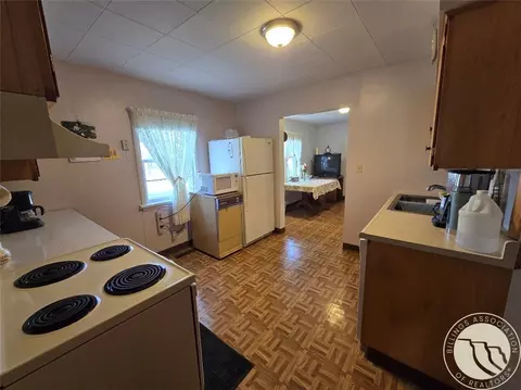 Kitchen - 507 S Monroe St, Baker, MT 59313 photo 2 of 3