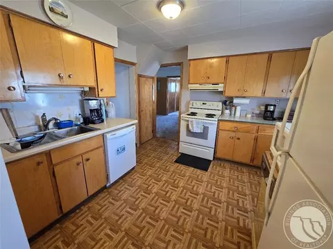 Kitchen - 507 S Monroe St, Baker, MT 59313 photo 1 of 3