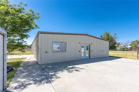 7230 N Eggebrecht Ln, Billings, MT 59106