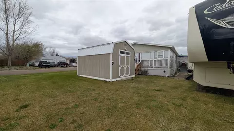 Exterior - 3227 3rd St NW, Sidney, MT 59270 photo 2 of 4
