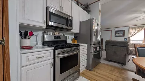 Kitchen - 3227 3rd St NW, Sidney, MT 59270 photo 4 of 4