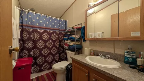 Bath - 3227 3rd St NW, Sidney, MT 59270 photo 3 of 3