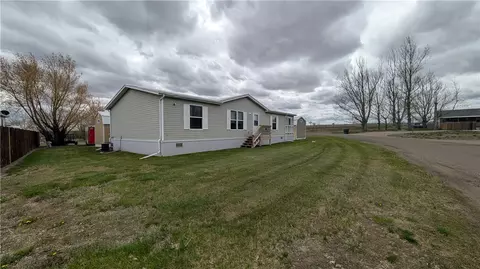 3227 3rd St NW, Sidney, MT 59270