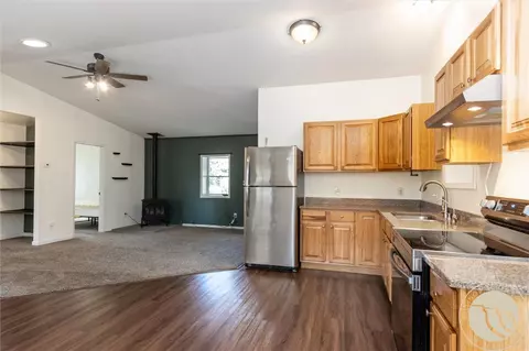 Living - 84 Upper Hawk Valley Rd, Columbus, MT 59019 photo 3 of 9