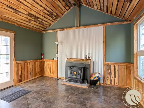 Living - 84 Upper Hawk Valley Rd, Columbus, MT 59019 photo 9 of 9