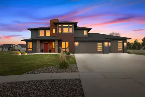 6814 Skycrest Dr, Billings, MT 59106