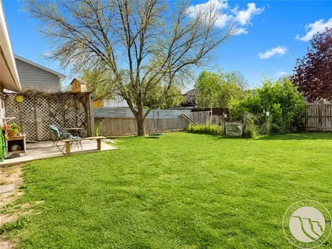 Exterior - 910 10th Ave, Laurel, MT 59044 photo 6 of 7