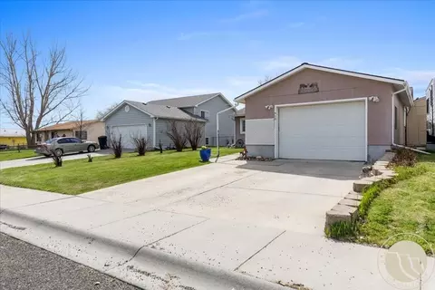 Exterior - 910 10th Ave, Laurel, MT 59044 photo 3 of 7