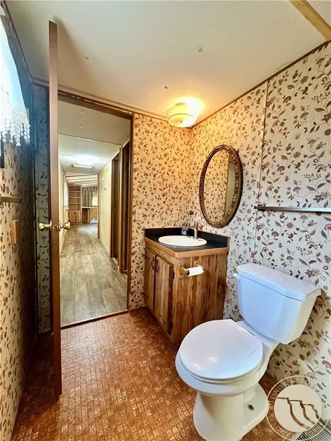 Bath - 108 4th Ave E, Ryegate, MT 59074 photo 5 of 5