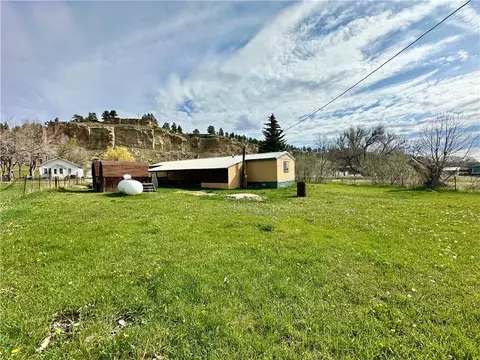 Exterior - 108 4th Ave E, Ryegate, MT 59074 photo 7 of 9