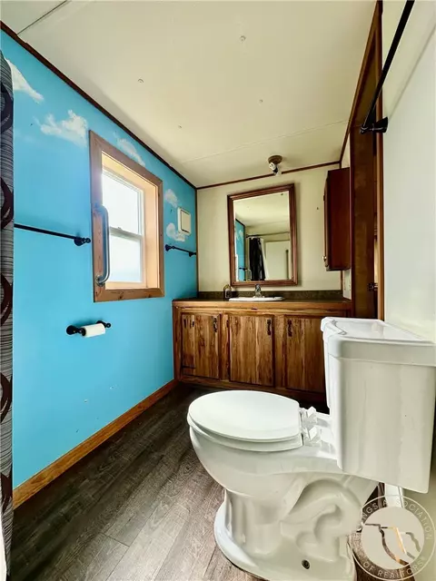 Bath - 108 4th Ave E, Ryegate, MT 59074 photo 3 of 5