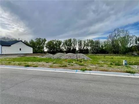2713 Strapper Ln, Billings, MT 59105