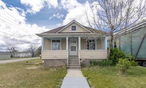1201 3rd St W, Roundup, MT 59072