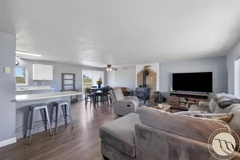 Living - 7157 Lance St, Shepherd, MT 59079 photo 3 of 5