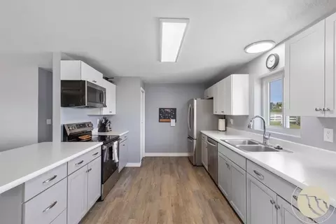Kitchen - 7157 Lance St, Shepherd, MT 59079 photo 2 of 2
