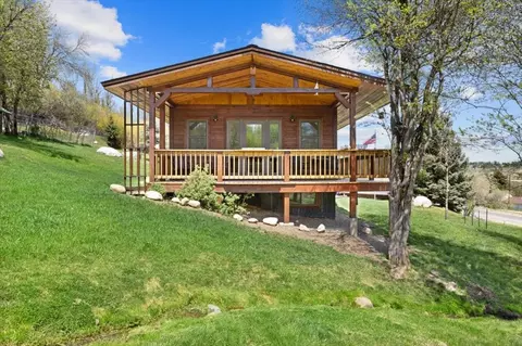 621 S White Ave, Red Lodge, MT 59068