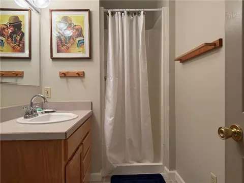 Bath - 702 Boulder St, Big Timber, MT 59011 photo 3 of 3
