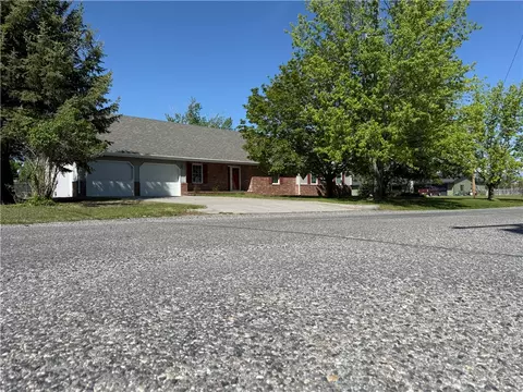 702 Boulder St, Big Timber, MT 59011