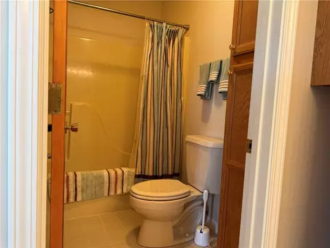 Bath - 702 Boulder St, Big Timber, MT 59011 photo 2 of 3