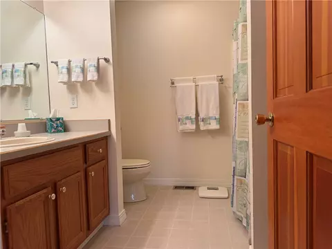 Bath - 702 Boulder St, Big Timber, MT 59011 photo 1 of 3