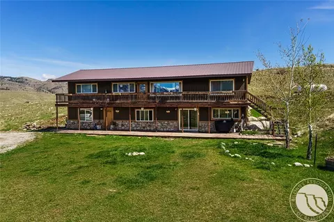 82 Spreading Winge Ln, Nye, MT 59061