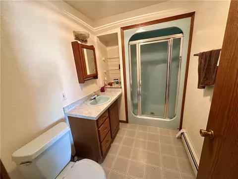 Bath - 72 Rehder Rd, Roundup, MT 59072 photo 2 of 2