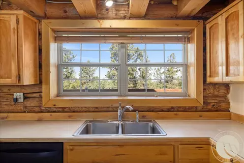 Kitchen - 25 Denali Cabin Ln, Roundup, MT 59072 photo 2 of 3