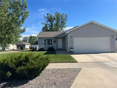 106 E 6th St, Laurel, MT 59044