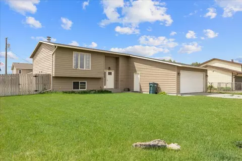 2904 Georgina Dr, Billings, MT 59102