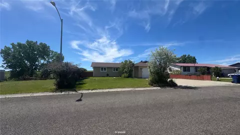6630 Browning Dr, Colstrip, MT 59323