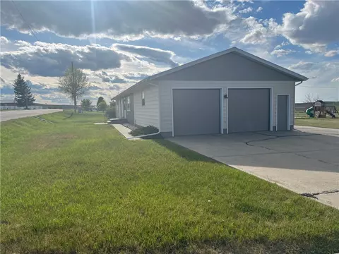 Other - 802 10th St, Circle, MT 59215 photo 1 of 4