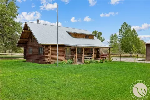 686 Highway 72, Belfry, MT 59008