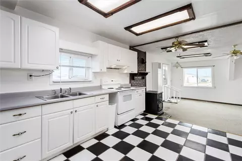 Kitchen - 103 Grauberger Ln, Acton, MT 59002 photo 3 of 5