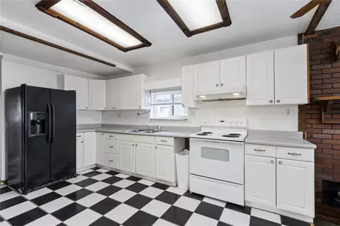 Kitchen - 103 Grauberger Ln, Acton, MT 59002 photo 2 of 5