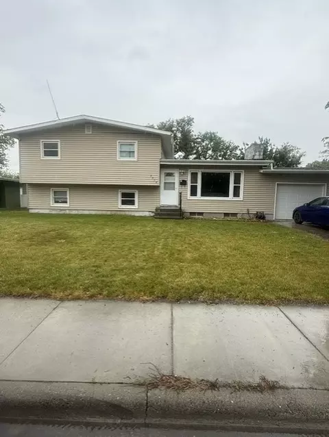 2562 Lillis Ln, Billings, MT 59102