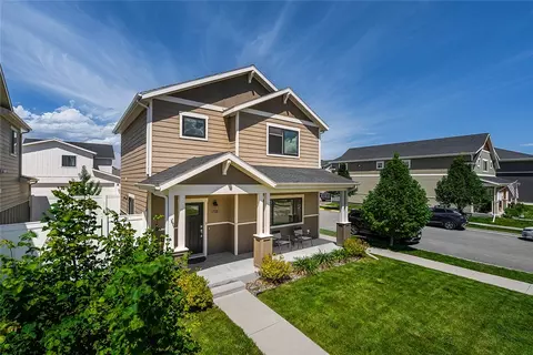 1722 Island View Dr, Billings, MT 59101