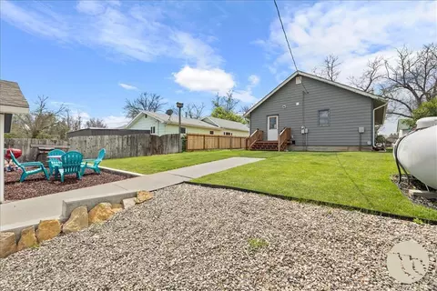 Exterior - 204 6th St W, Roundup, MT 59072 photo 5 of 8