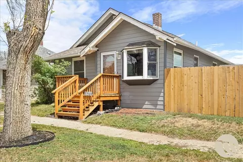 204 6th St W, Roundup, MT 59072