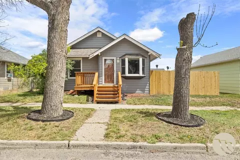 Exterior - 204 6th St W, Roundup, MT 59072 photo 2 of 8