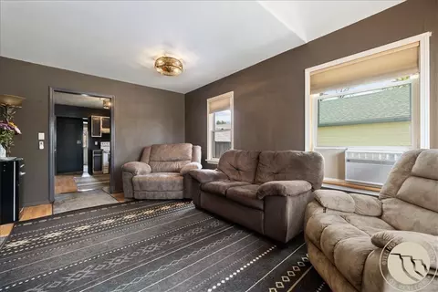 Living - 204 6th St W, Roundup, MT 59072 photo 2 of 3