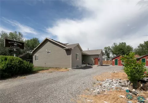 44 W Pike Ave, Columbus, MT 59019