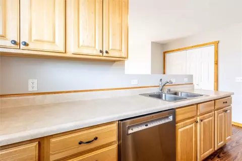 Kitchen - 201 Foundation Ave, Laurel, MT 59044 photo 3 of 4